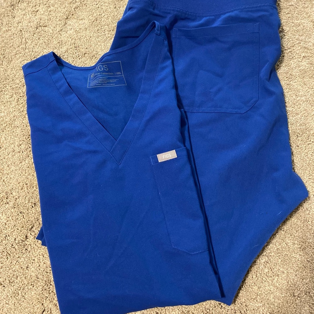 NWOT Fig Women’s Scrub Set! XXL Top & XL Pants